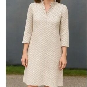 J.McLaughlin Durham Ruffle Collar Dress Size S Chevron White Tan 3/4 Sleeve